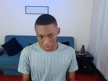 poison_milf_ – webcam model profile photo Image 5