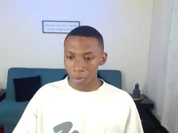 poison_milf_ – webcam model profile photo Image 6