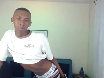 poison_milf_ – webcam model profile photo Image 7