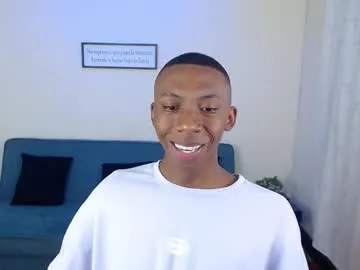 poison_milf_ – webcam model profile photo Image 8