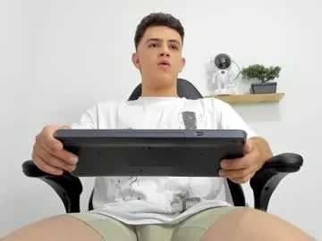 loving_ladies – webcam model profile photo Image 10