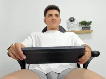 loving_ladies – webcam model profile photo Image 12