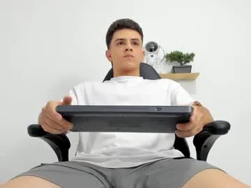 loving_ladies – webcam model profile photo Image 4