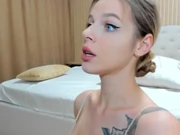 emiilycampbell – webcam model profile photo Image 16