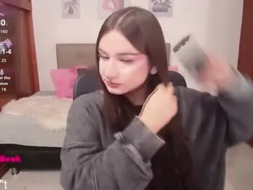 tiameakin – webcam model profile photo Image 15