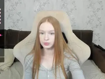 EvelynMills – webcam model profile photo Image 12