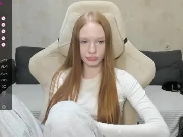 EvelynMills – webcam model profile photo Image 18