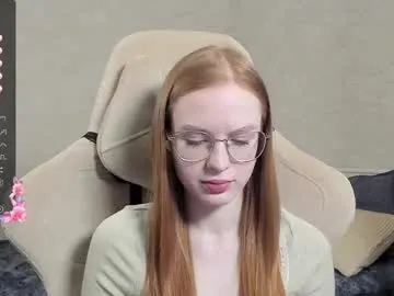 EvelynMills – webcam model profile photo Image 7