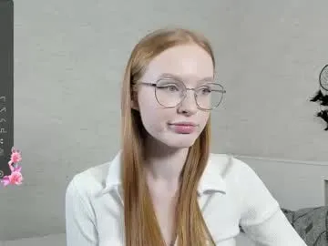 EvelynMills – webcam model profile photo Image 9