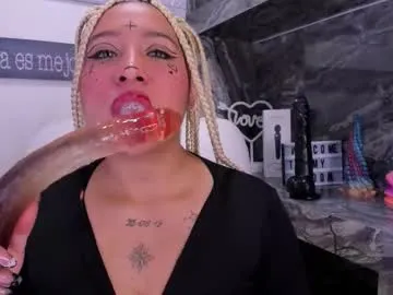 roxannegomez_ – webcam model profile photo Image 8