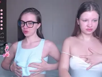 sexy_hot_friends_ – webcam model profile photo Image 12