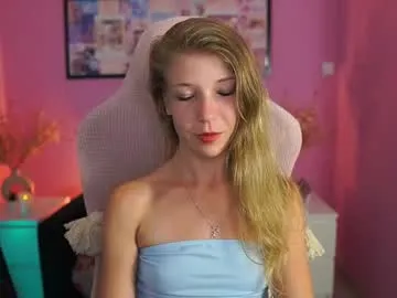 luckaisha – webcam model profile photo Image 14