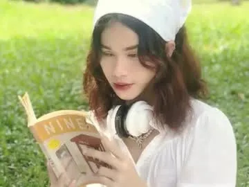 katie________ – webcam model profile photo Image 12