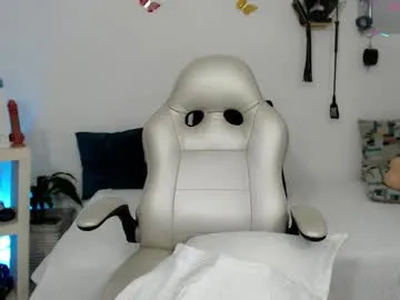 LexyNess – webcam model profile photo Image 2