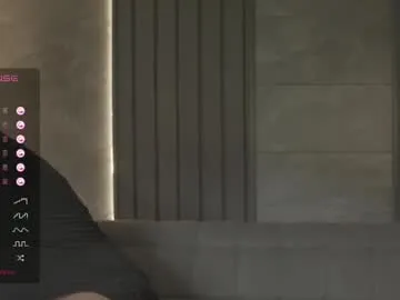 sexyzoe_69 – webcam model profile photo Image 8