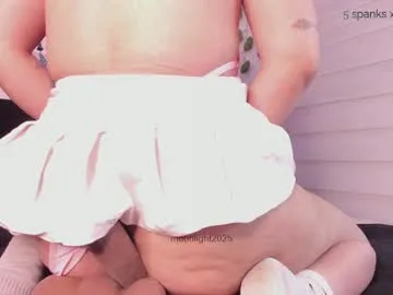 xabrina_17 – webcam model profile photo Image 15