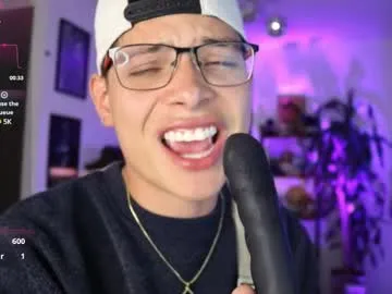 ErikaBonnie – webcam model profile photo Image 11