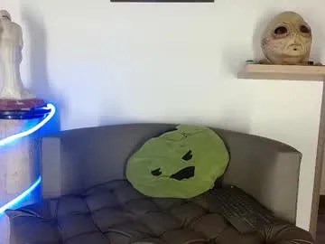 ErikaBonnie – webcam model profile photo Image 7