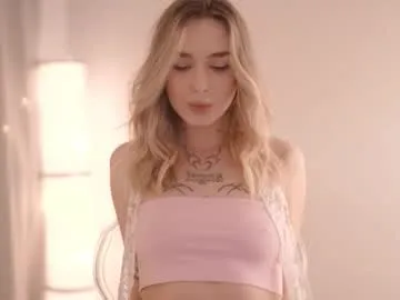 your_dolls – webcam model profile photo Image 13