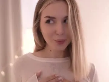 your_dolls – webcam model profile photo Image 3