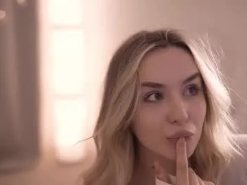 your_dolls – webcam model profile photo Image 6