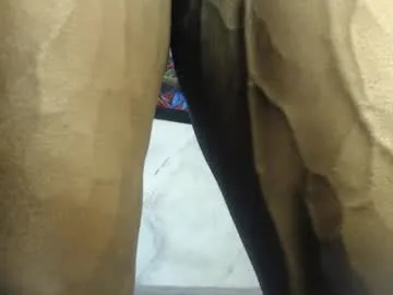 pinkypuppa – webcam model profile photo Image 2