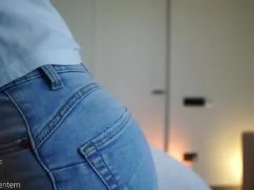 loving_ladies – webcam model profile photo Image 3