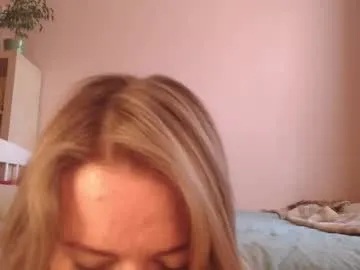 little_sharol – webcam model profile photo Image 12