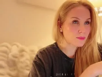 scarlettandtom – webcam model profile photo Image 15