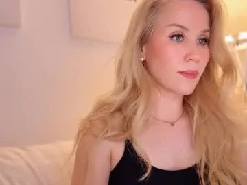 scarlettandtom – webcam model profile photo Image 4