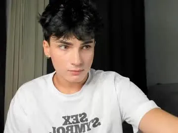 anabel054 – webcam model profile photo Image 3