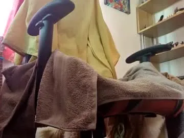 blue_bow – webcam model profile photo Image 4