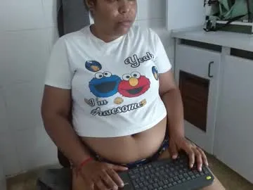 lust_one – webcam model profile photo Image 10