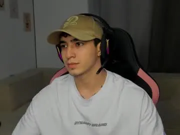 playussoftly – webcam model profile photo Image 13