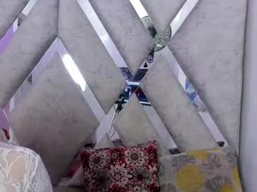 ErikaBonnie – webcam model profile photo Image 15