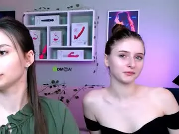 petites_perles – webcam model profile photo Image 13