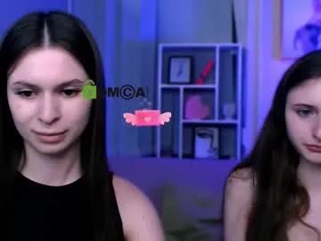 petites_perles – webcam model profile photo Image 5