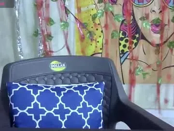 emahallee – webcam model profile photo Image 2