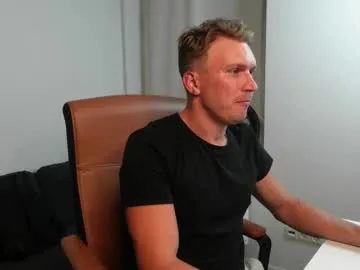 burnletitallburn – webcam model profile photo Image 8