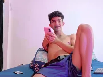 emonyashka – webcam model profile photo Image 2