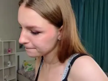 kira_briis – webcam model profile photo Image 10