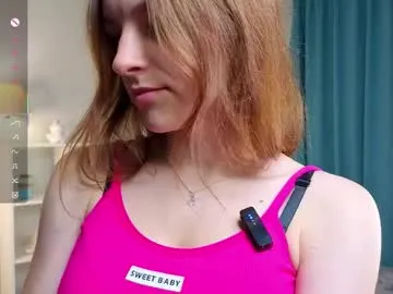 kira_briis – webcam model profile photo Image 11