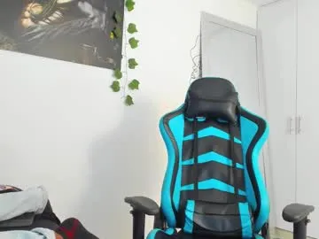 petites_perles – webcam model profile photo Image 9