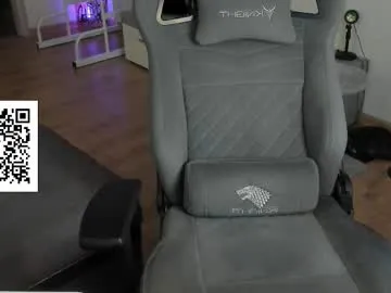 luis7777hui – webcam model profile photo Image 4