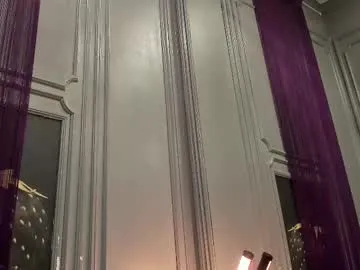 iminako – webcam model profile photo Image 14