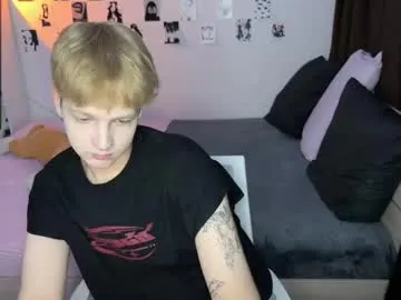 vanandjuani – webcam model profile photo Image 13