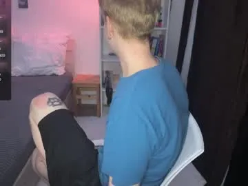 vanandjuani – webcam model profile photo Image 4