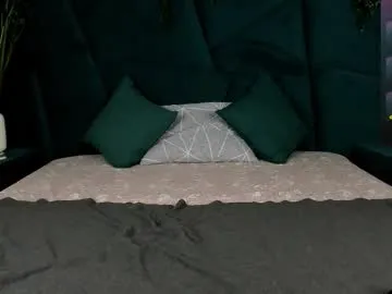 mia_purr – webcam model profile photo Image 14