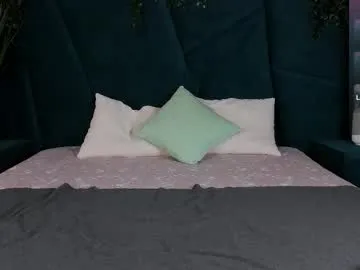 mia_purr – webcam model profile photo Image 9