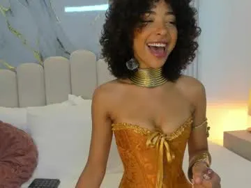 kira_briis – webcam model profile photo Image 2